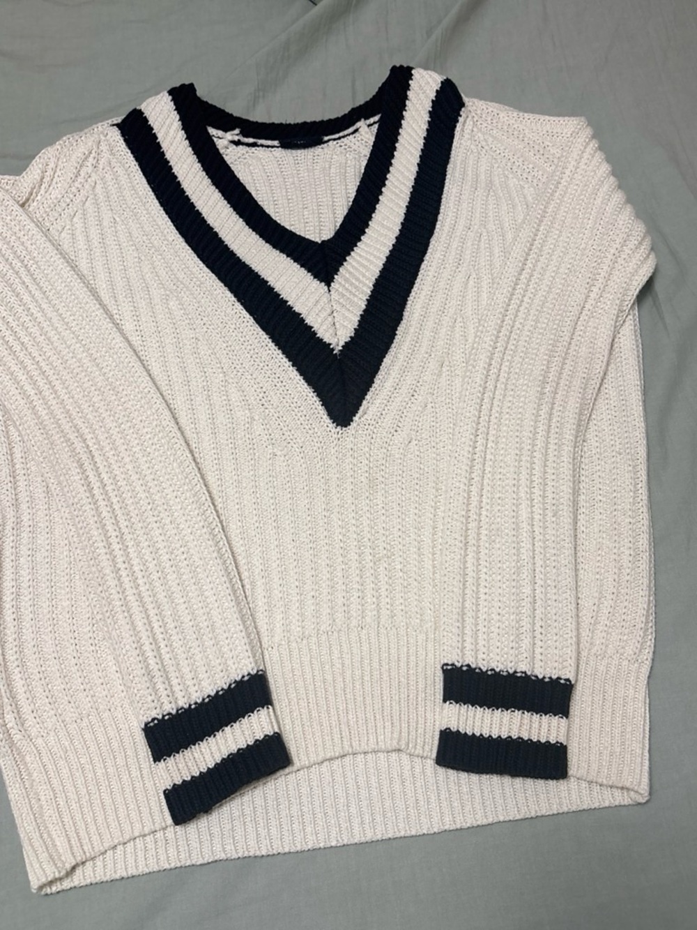 V-Neck Cable Knit Sweater with Contrast Trim - White & Navy